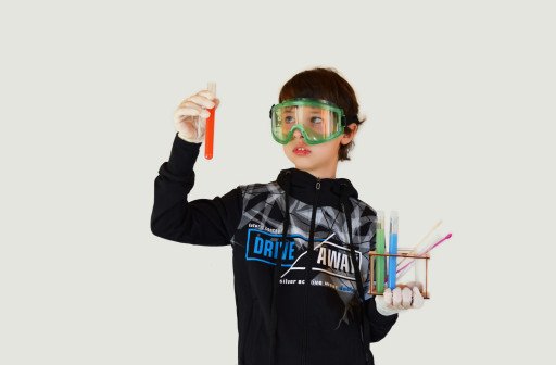 The Ultimate Guide to Homeschooling Science Kits: Engaging Your Young Scientists